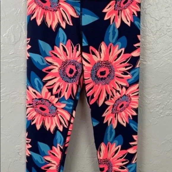 AERIE Playful, super soft and stretchy leggings - Picture 2 of 4